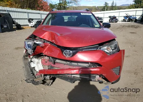 2016 Toyota Rav4 Le z USA, uszkodzony, nr VIN JTMBFREV8GJ071662